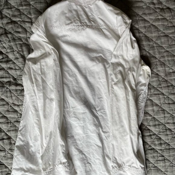 GAP Crisp White Button Down Collard Shirt - Picture 5 of 10